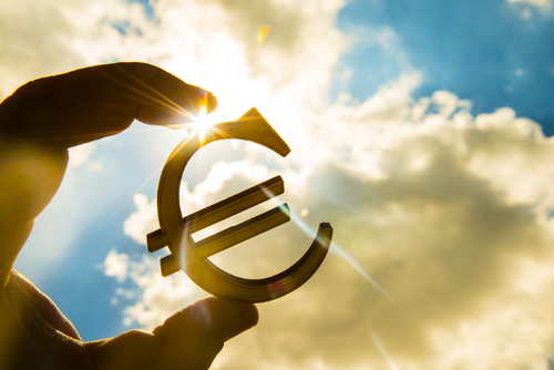 Por qué el euro seguirá cayendo frente al franco suizo